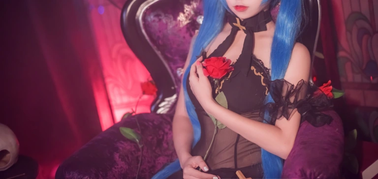 二佐Nisa《初音》主题写真：29张全套美图