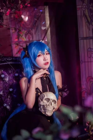 二佐Nisa《初音》主题写真：29张全套美图