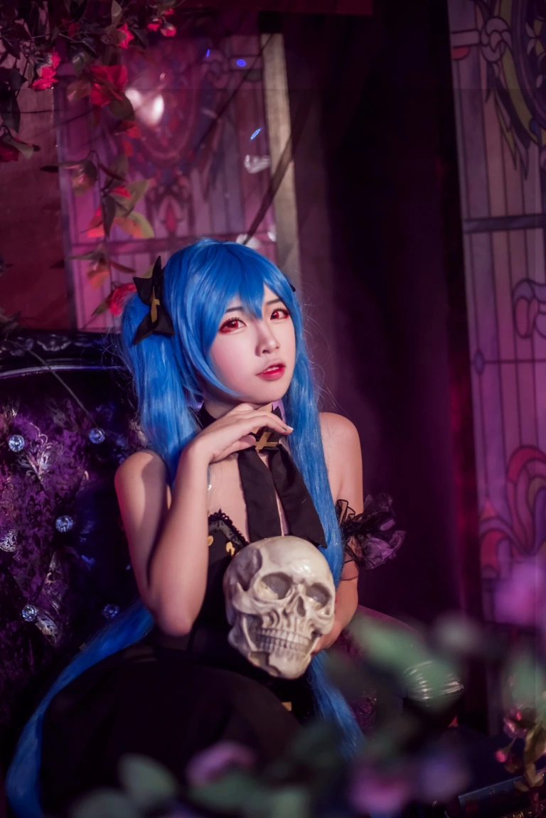 二佐Nisa《初音》主题写真：29张全套美图