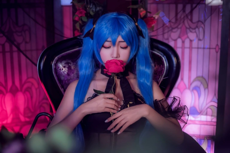二佐Nisa《初音》主题写真：29张全套美图