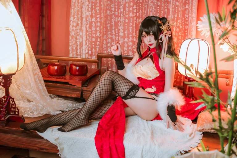 二佐Nisa《大凤旗袍》主题写真：41张全套美图