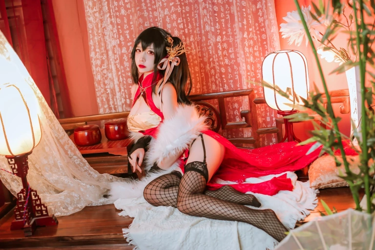 二佐Nisa《大凤旗袍》主题写真：41张全套美图