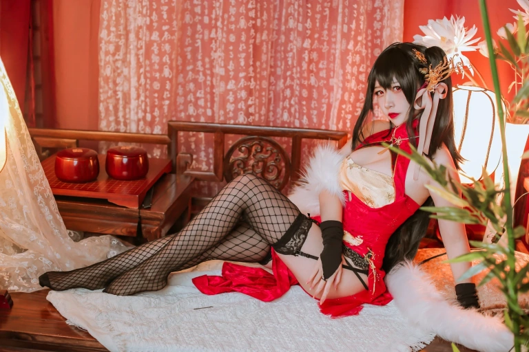 二佐Nisa《大凤旗袍》主题写真：41张全套美图