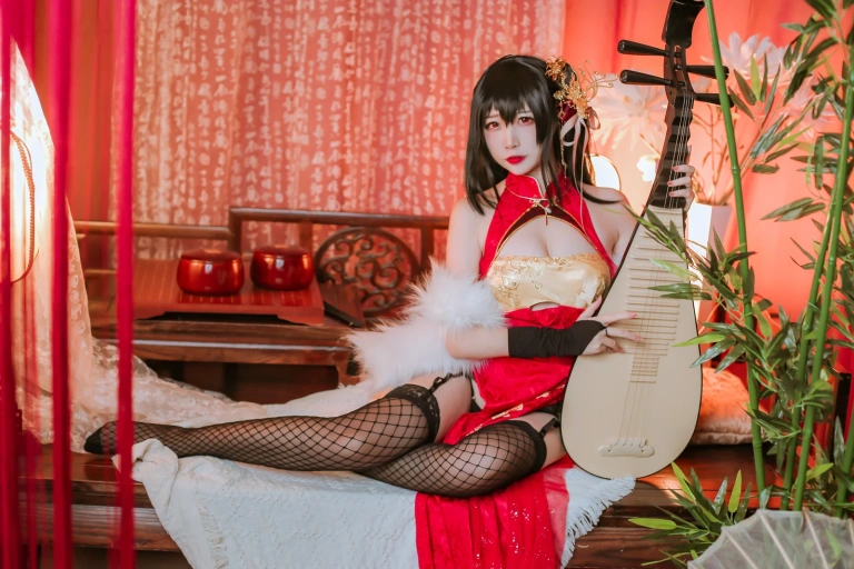 二佐Nisa《大凤旗袍》主题写真：41张全套美图