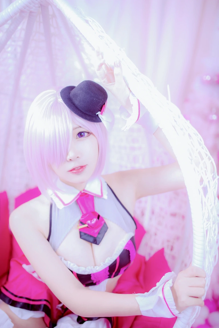 二佐Nisa《吊椅》主题写真：9张全套美图