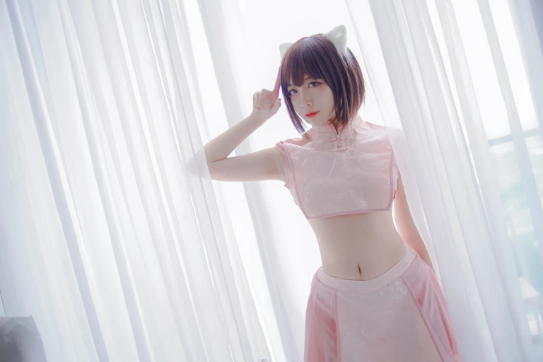 二佐Nisa《粉旗袍》主题写真：21张全套美图