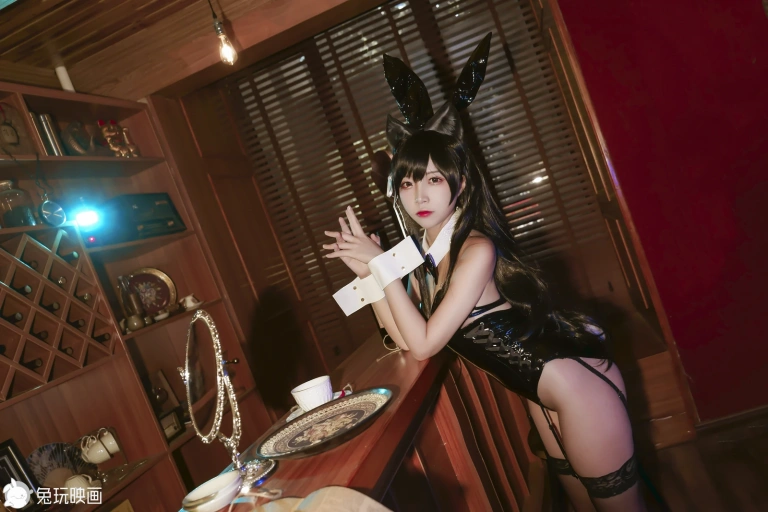 二佐Nisa《獒犬兔女郎 兔玩映画》主题写真：41张全套美图