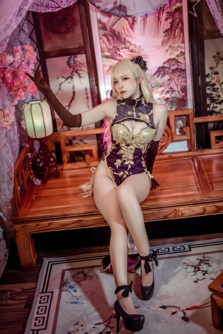 二佐Nisa《金莲》主题写真：20张全套美图