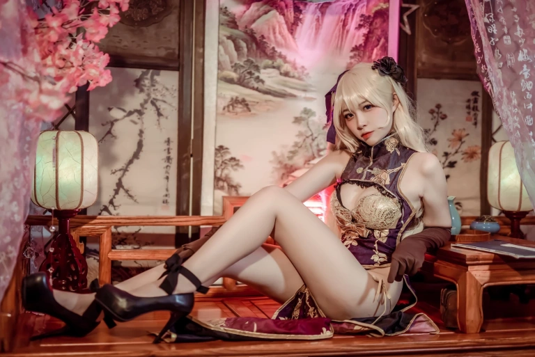二佐Nisa《金莲》主题写真：20张全套美图