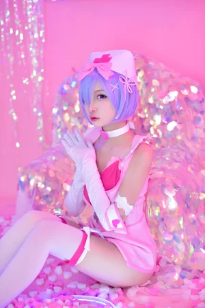 二佐Nisa《蕾姆1号本 蕾姆护士1》主题写真：40张全套美图