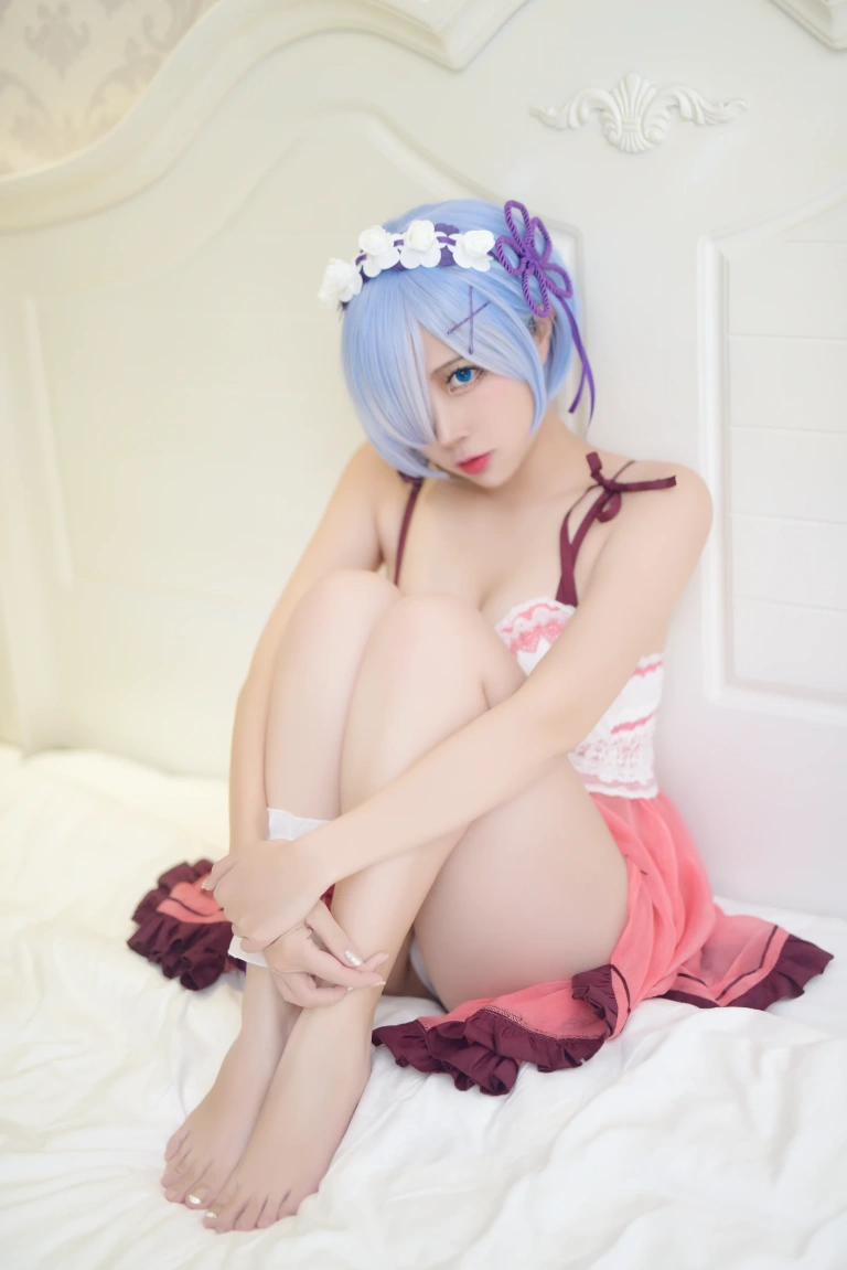 二佐Nisa《蕾姆1号本 睡衣》主题写真：10张全套美图