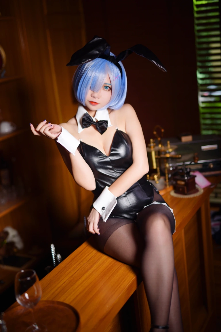 二佐Nisa《蕾姆1号本 兔女郎》主题写真：12张全套美图