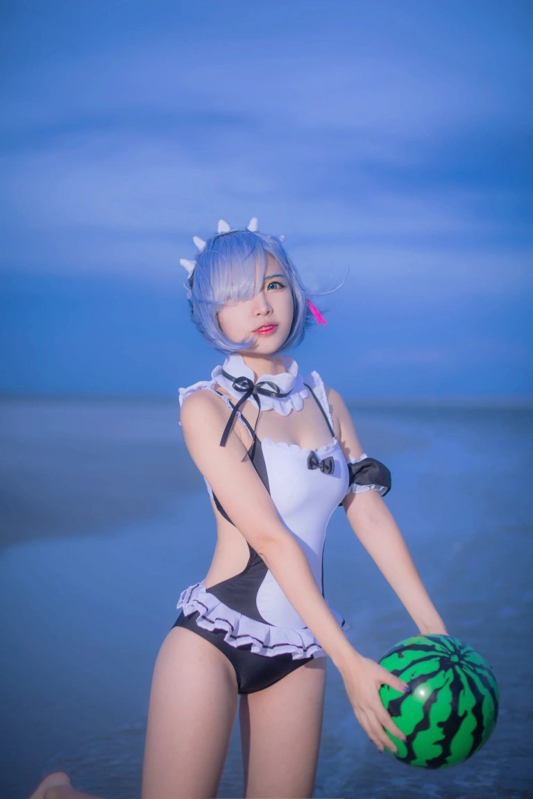 二佐Nisa《蕾姆1号本 泳衣2》主题写真：11张全套美图