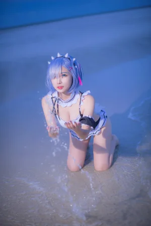 二佐Nisa《蕾姆1号本 泳衣2》主题写真：11张全套美图