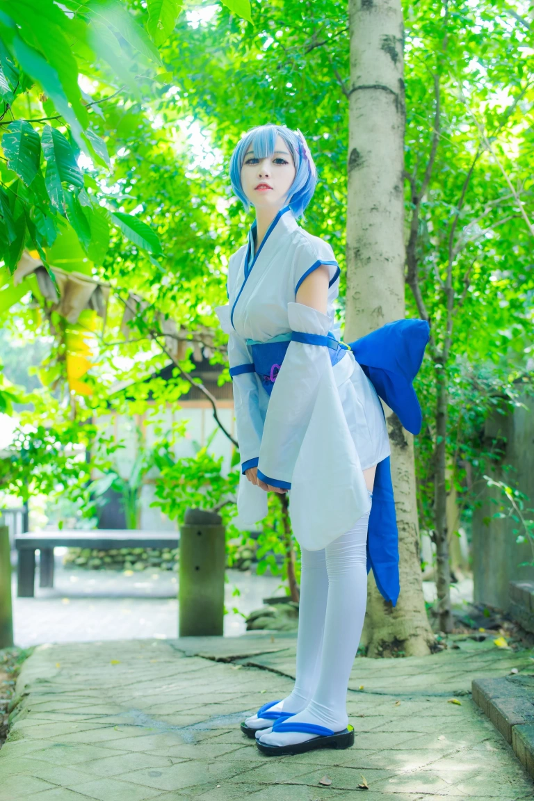 二佐Nisa《蕾姆1号本 幼年》主题写真：24张全套美图