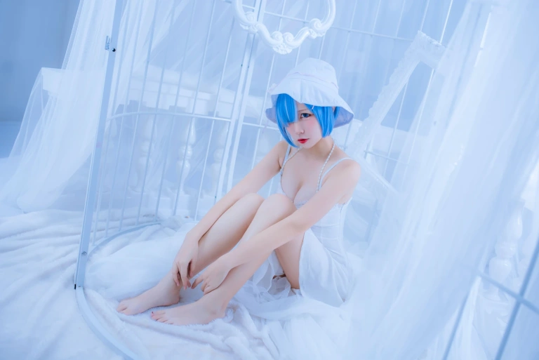 二佐Nisa《蕾姆2号本 蕾姆白裙》主题写真：27张全套美图