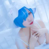 二佐Nisa《蕾姆2号本 蕾姆白裙》主题写真：27张全套美图