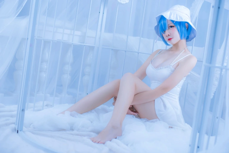 二佐Nisa《蕾姆2号本 蕾姆白裙》主题写真：27张全套美图