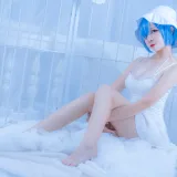 二佐Nisa《蕾姆2号本 蕾姆白裙》主题写真：27张全套美图