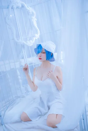 二佐Nisa《蕾姆2号本 蕾姆白裙》主题写真：27张全套美图