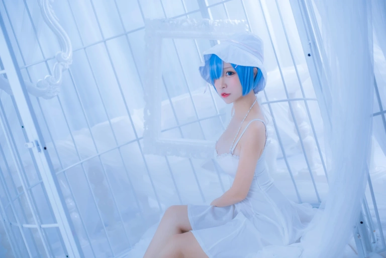 二佐Nisa《蕾姆2号本 蕾姆白裙》主题写真：27张全套美图