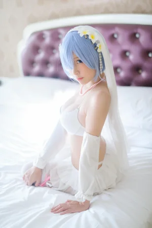 二佐Nisa《蕾姆2号本 蕾姆婚纱》主题写真：35张全套美图