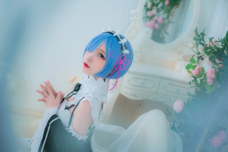 二佐Nisa《蕾姆2号本 蕾姆女仆》主题写真：33张全套美图