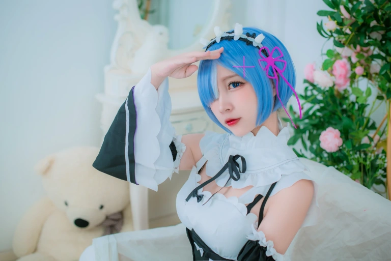 二佐Nisa《蕾姆2号本 蕾姆女仆》主题写真：33张全套美图