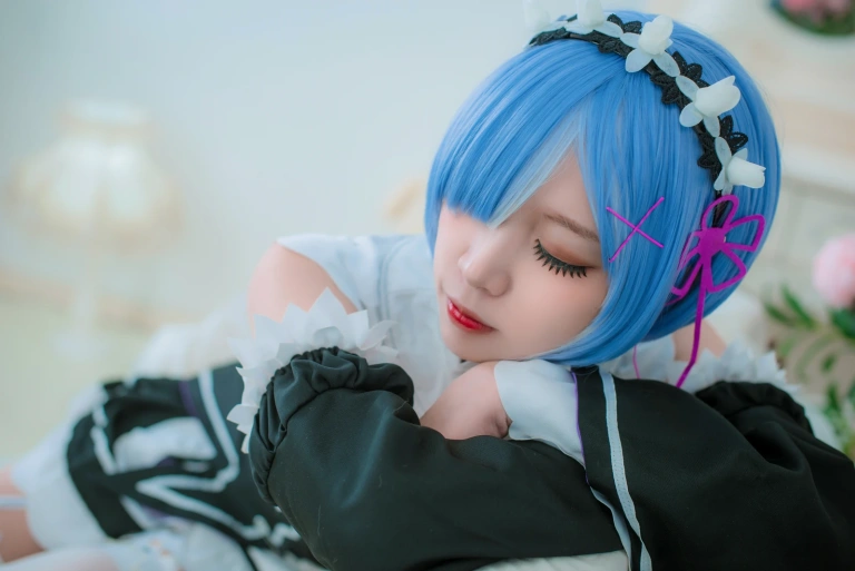 二佐Nisa《蕾姆2号本 蕾姆女仆》主题写真：33张全套美图