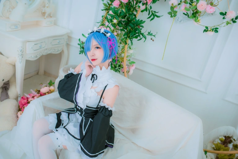二佐Nisa《蕾姆2号本 蕾姆女仆》主题写真：33张全套美图