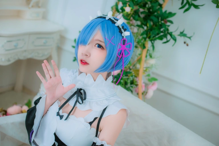 二佐Nisa《蕾姆2号本 蕾姆女仆》主题写真：33张全套美图