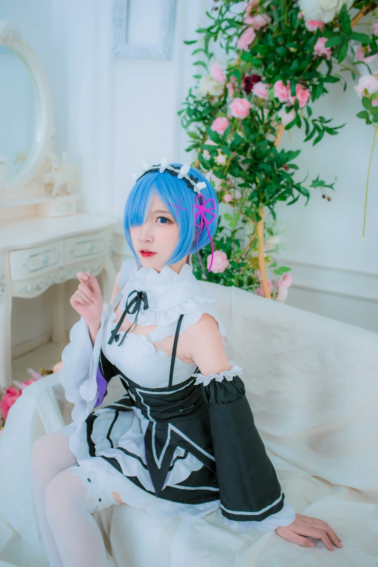 二佐Nisa《蕾姆2号本 蕾姆女仆》主题写真：33张全套美图