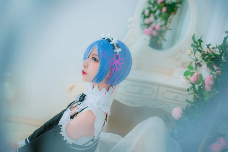 二佐Nisa《蕾姆2号本 蕾姆女仆》主题写真：33张全套美图