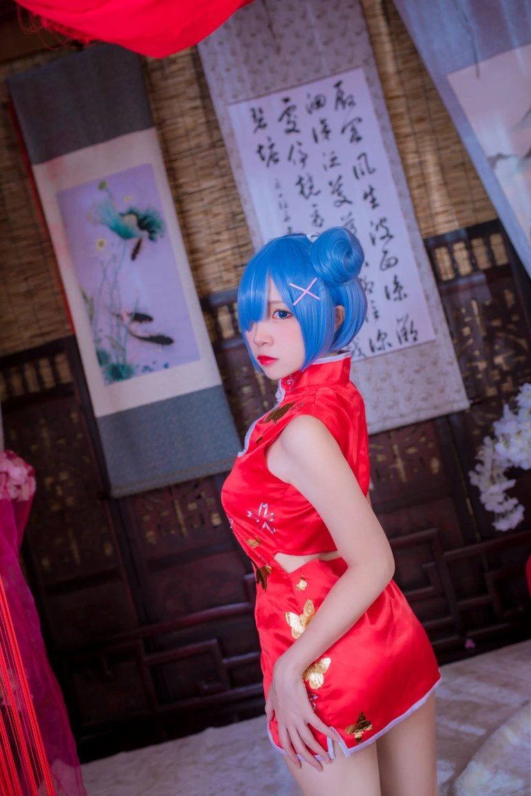 二佐Nisa《蕾姆2号本 蕾姆旗袍》主题写真：30张全套美图