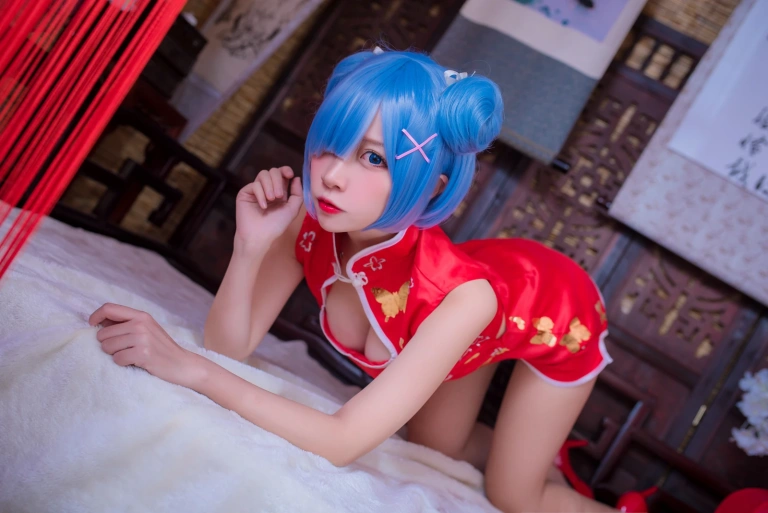二佐Nisa《蕾姆2号本 蕾姆旗袍》主题写真：30张全套美图