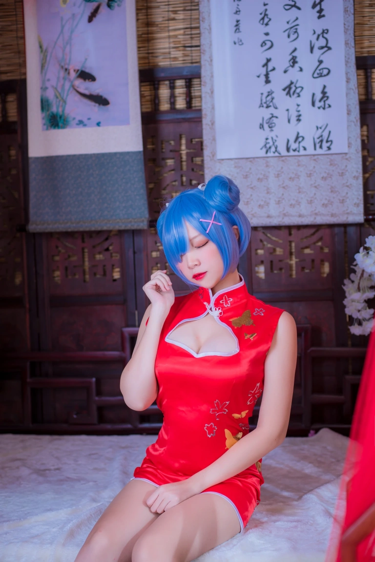 二佐Nisa《蕾姆2号本 蕾姆旗袍》主题写真：30张全套美图