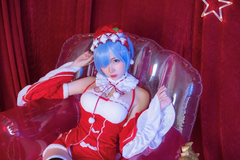 二佐Nisa《蕾姆2号本 蕾姆圣诞》主题写真：46张全套美图