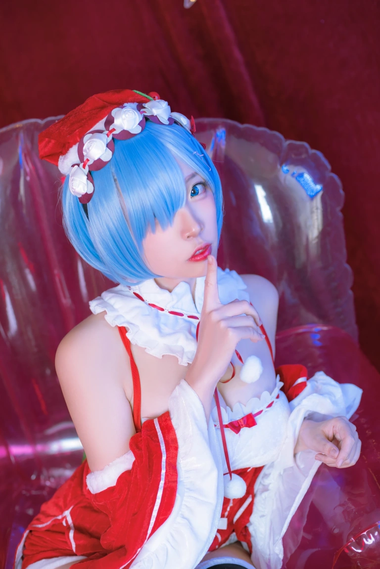 二佐Nisa《蕾姆2号本 蕾姆圣诞》主题写真：46张全套美图