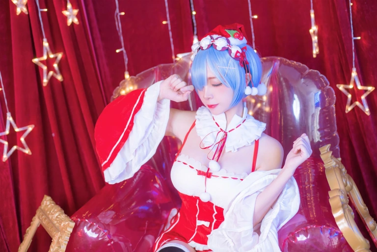 二佐Nisa《蕾姆2号本 蕾姆圣诞》主题写真：46张全套美图