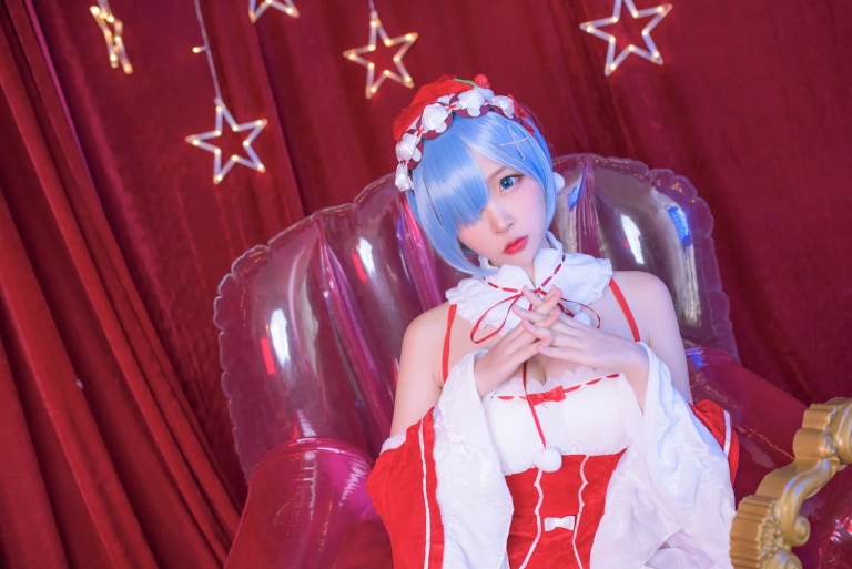 二佐Nisa《蕾姆2号本 蕾姆圣诞》主题写真：46张全套美图