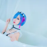 二佐Nisa《蕾姆2号本 蕾姆泳装》主题写真：32张全套美图