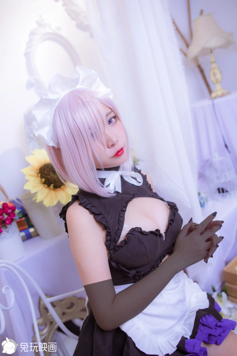 二佐Nisa《玛修女仆》主题写真：7张全套美图