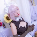 二佐Nisa《玛修女仆》主题写真：7张全套美图
