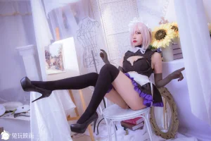 二佐Nisa《玛修女仆》主题写真：7张全套美图