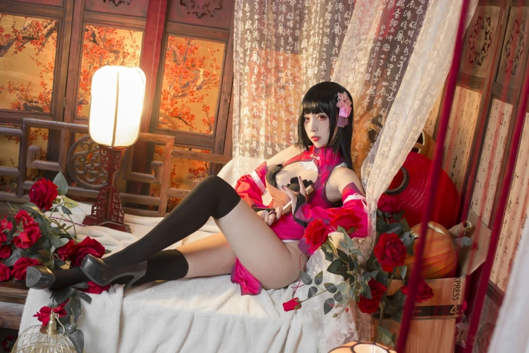 二佐Nisa《梦子旗袍》主题写真：28张全套美图
