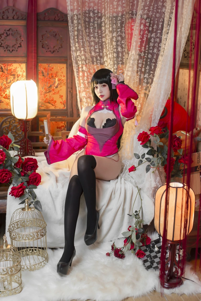 二佐Nisa《梦子旗袍》主题写真：28张全套美图