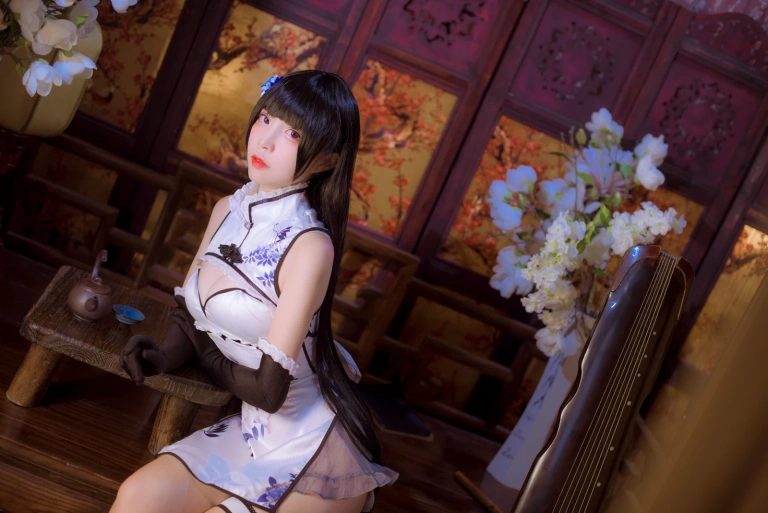 二佐Nisa《瓶儿》主题写真：20张全套美图