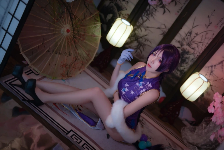 二佐Nisa《旗袍本 Fate奶光旗袍》主题写真：20张全套美图