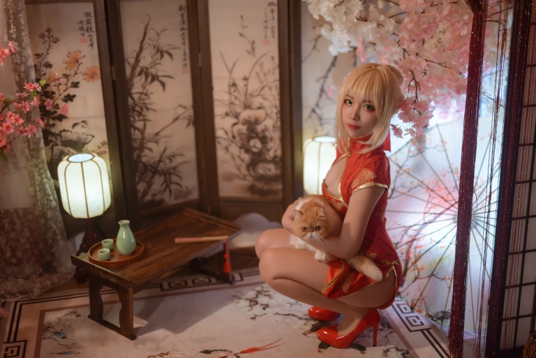 二佐Nisa《旗袍本 Fate尼禄旗袍》主题写真：20张全套美图
