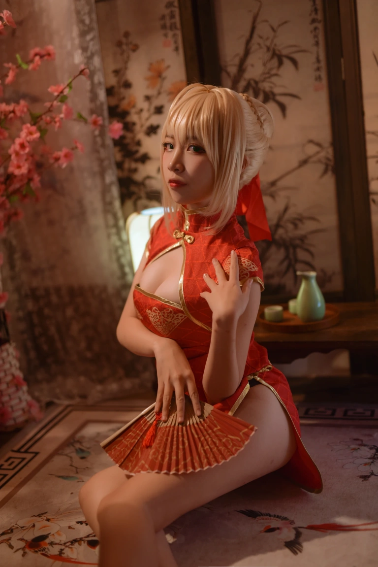 二佐Nisa《旗袍本 Fate尼禄旗袍》主题写真：20张全套美图